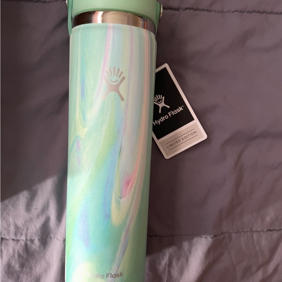 Last One! Hydro Flask 24 oz Wide Mouth with Flex Straw Cap Jelly Green Swirl - Picture 2 of 5